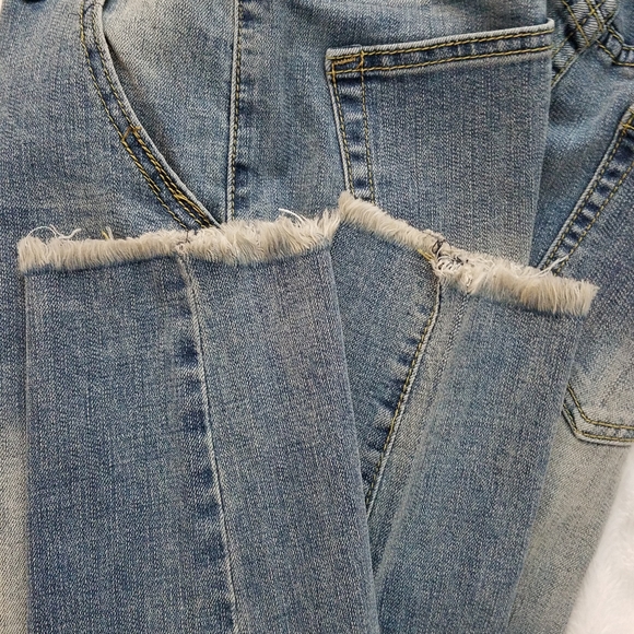 Vintage Washed Denim Distressed Jeans - Picture 6 of 9